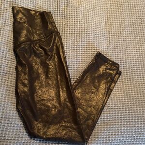 Aerie high-Shine Metallic Black crossover top Leggings